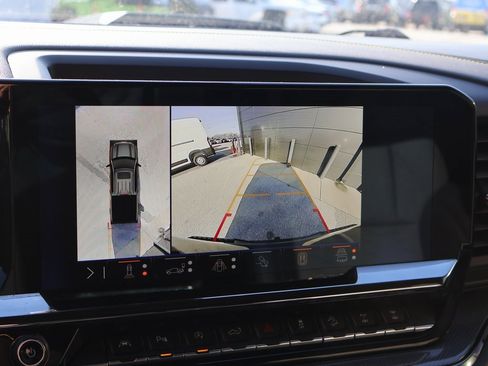 Used 2024 Chevrolet Silverado 1500 ZR2 image 34