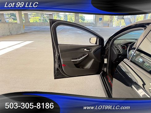Used 2016 Ford Focus ST w/ Equipment Group 401A FWD image 35