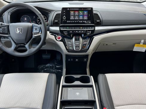 New 2026 Honda Odyssey Elite image 14