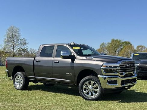 New 2026 RAM 2500 Laramie AWD/4WD image 8