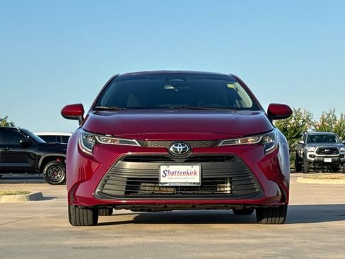 Used 2024 Toyota Corolla LE FWD image 3