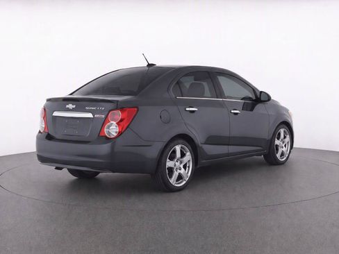 Used 2014 Chevrolet Sonic LTZ FWD image 4