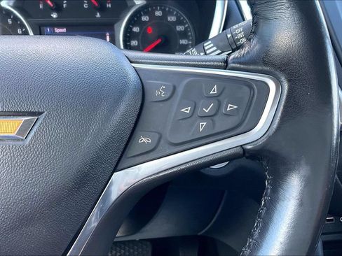 Used 2019 Chevrolet Equinox LT FWD image 19
