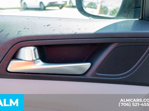 Used 2019 Hyundai Tucson SEL image 18