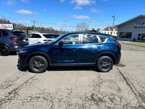 Used 2021 MAZDA CX-5 Touring w/ Touring Preferred SV Package image 3