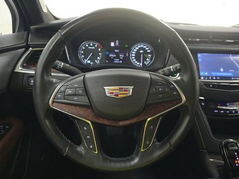 Used 2023 Cadillac XT5 Premium Luxury w/ LPO, Floor Liner Package AWD/4WD image 8
