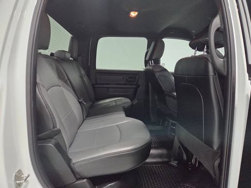 Used 2024 RAM 2500 Tradesman w/ Chrome Appearance Group AWD/4WD image 15