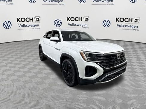 New 2026 Volkswagen Atlas Cross Sport SE AWD/4WD image 2