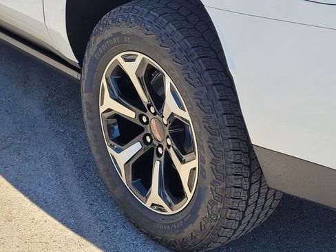 New 2026 GMC Yukon XL AT4 w/ AT4 Premium Plus Package AWD/4WD image 7