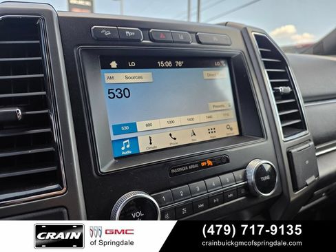 Used 2019 Ford Expedition XLT w/ Equipment Group 202A AWD/4WD image 16