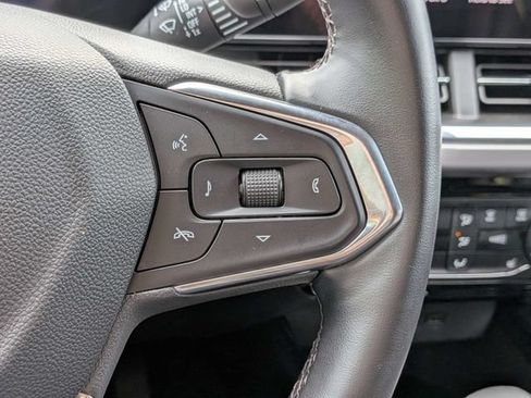 Used 2025 Chevrolet Trax ACTIV w/ Driver Confidence Package FWD image 28