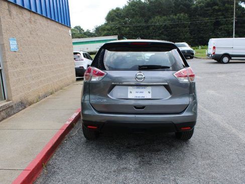 Used 2016 Nissan Rogue S FWD image 5
