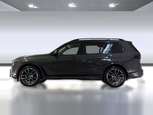 New 2026 BMW X7 xDrive40i w/ M Sport Package AWD/4WD image 2
