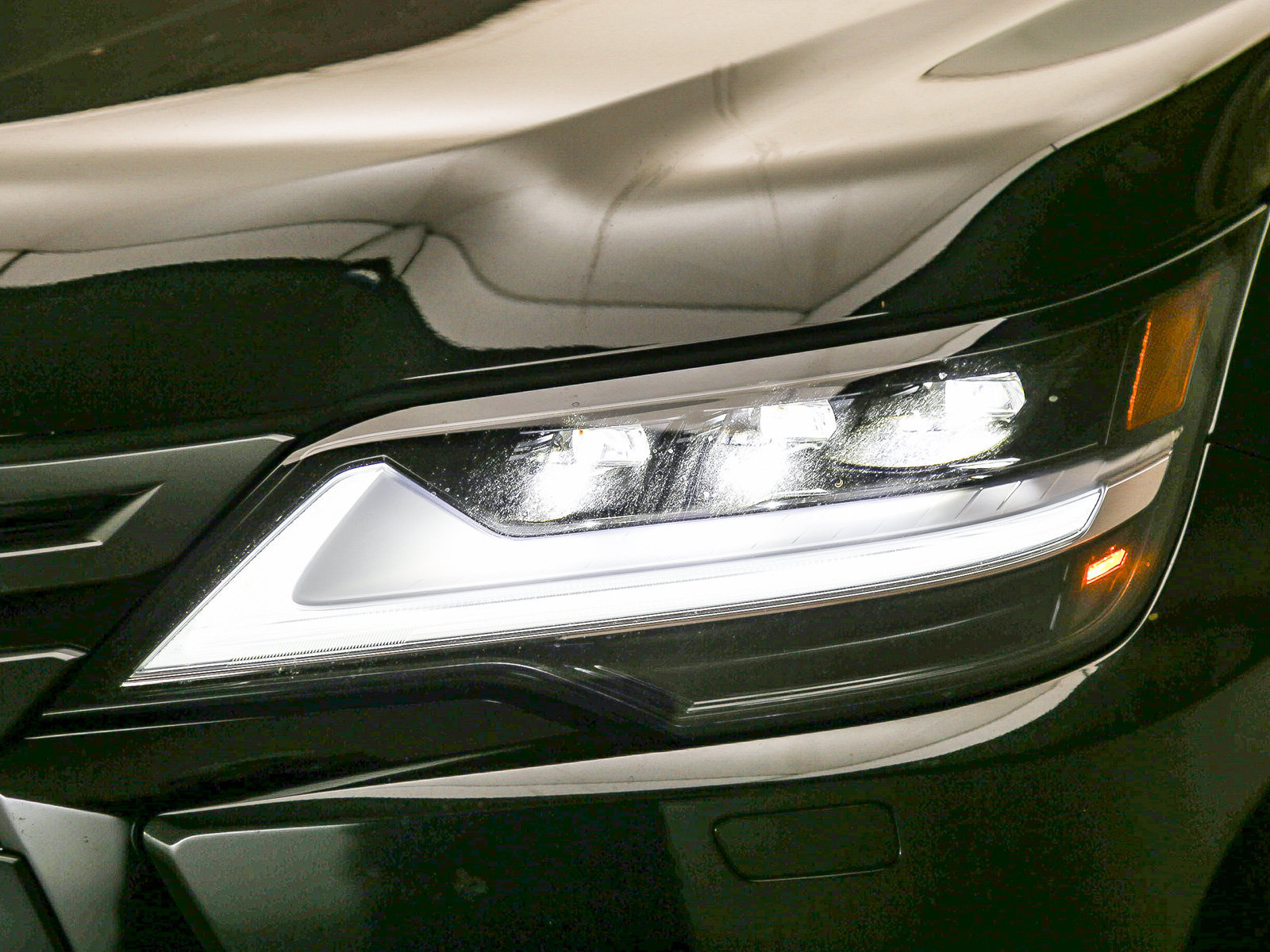 Used 2025 Lexus LX 600 4WD w/ Appearance Package image 7