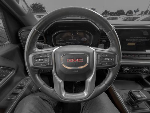 Used 2023 GMC Sierra 1500 SLT w/ SLT Premium Package AWD/4WD image 11