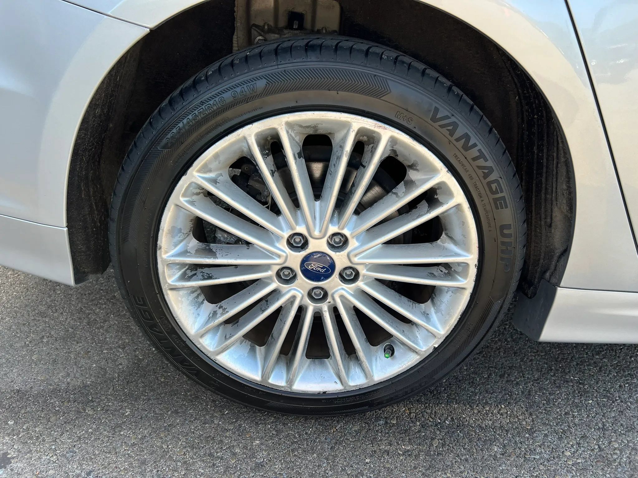 Used 2016 Ford Fusion SE w/ Equipment Group 202A FWD image 11