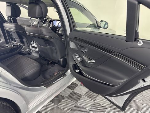 Used 2020 Mercedes-Benz S 560 4MATIC Sedan image 20