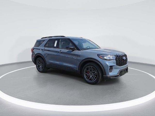 New 2026 Ford Explorer ST-Line w/ ST-Line Street Pack RWD image 2