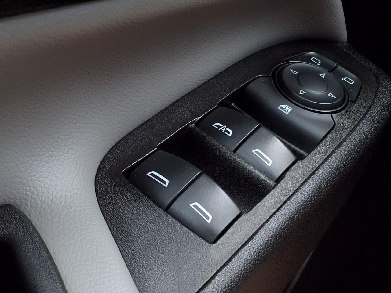 Used 2021 Chevrolet Equinox LS w/ LS Convenience Package AWD/4WD image 25