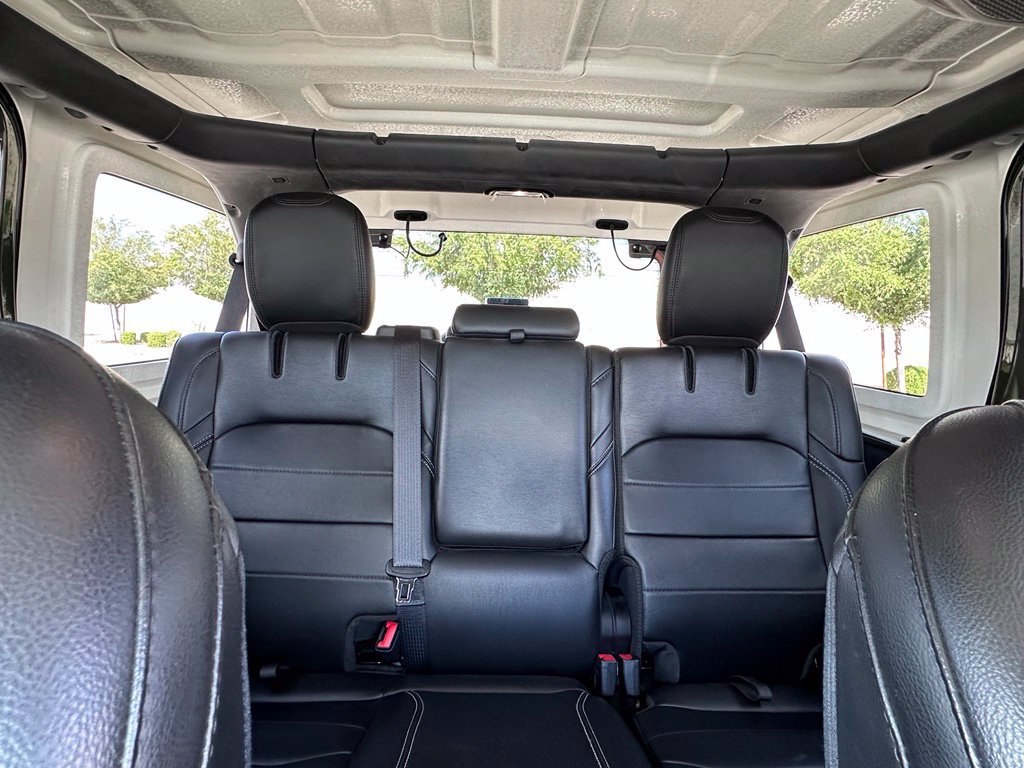 Used 2023 Jeep Wrangler Unlimited Sahara AWD/4WD image 17