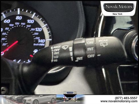 Used 2022 Toyota Highlander L image 19