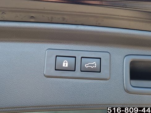 Used 2023 Subaru Forester Limited image 33