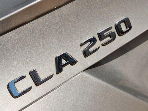 Used 2018 Mercedes-Benz CLA 250 image 14