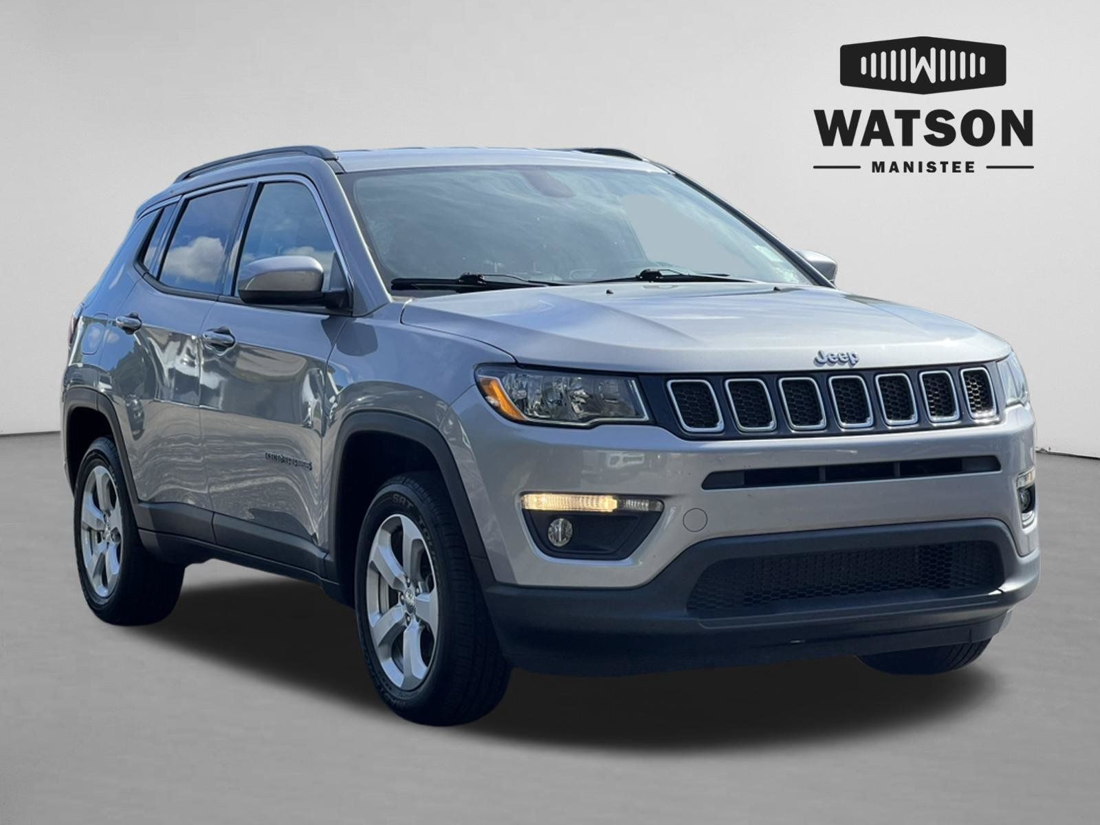 Used 2020 Jeep Compass Latitude w/ Cold Weather Group AWD/4WD image 1