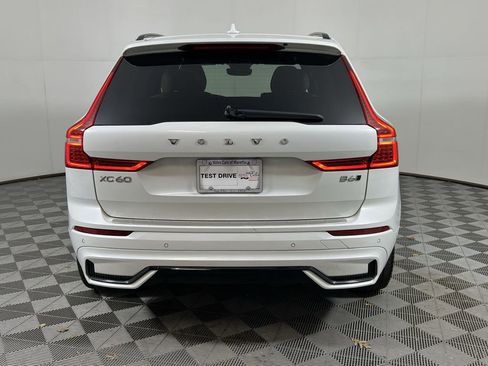 Certified 2023 Volvo XC60 B6 Ultimate w/ Protection Package Premier image 9