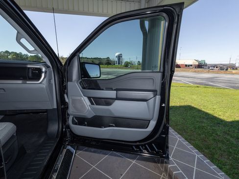 Used 2023 Ford F150 XLT w/ Equipment Group 302A High image 25