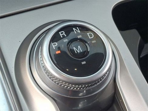 Used 2020 Ford Explorer Platinum w/ Premium Technology Package image 14