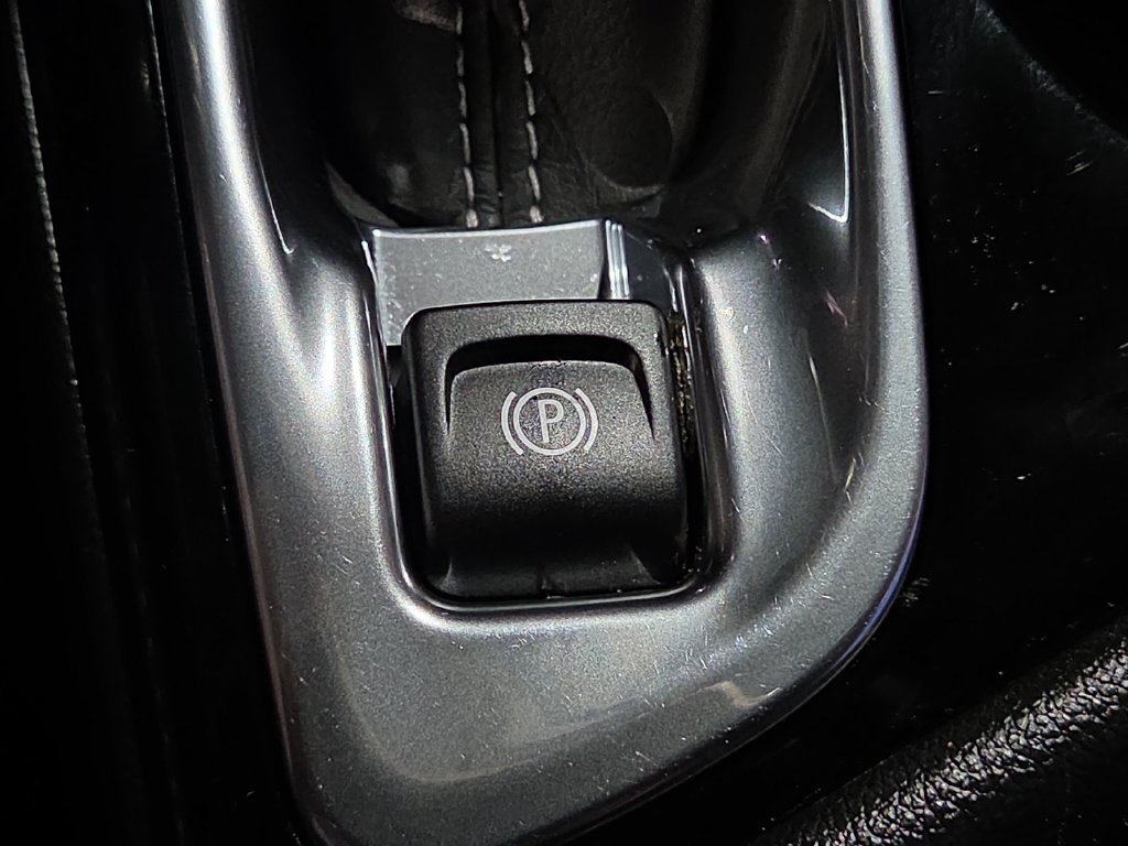Used 2024 Buick Encore GX Sport Touring AWD/4WD image 22