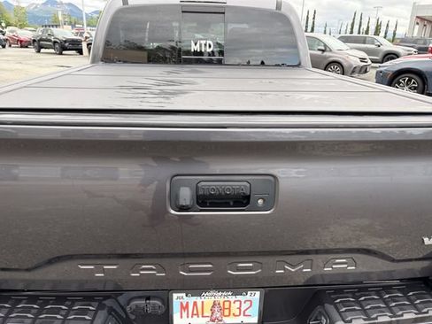 Used 2022 Toyota Tacoma TRD Sport w/ Technology Package AWD/4WD image 22