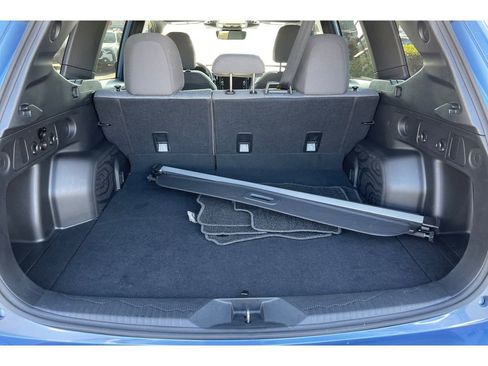 Used 2025 Subaru Forester Premium image 17