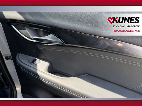 Used 2024 Buick Envision Preferred AWD/4WD image 38