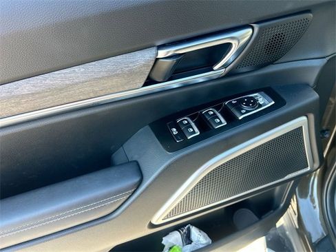 Used 2022 Kia Telluride EX w/ Towing Package image 17