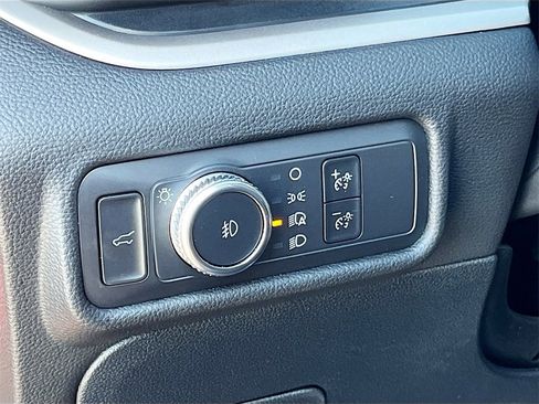 Used 2021 Ford Explorer XLT w/ Equipment Group 202A image 10