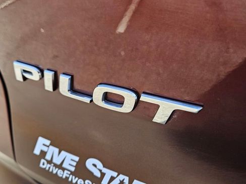 Used 2019 Honda Pilot Touring image 12