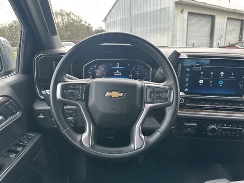 Used 2025 Chevrolet Silverado 1500 LT image 23