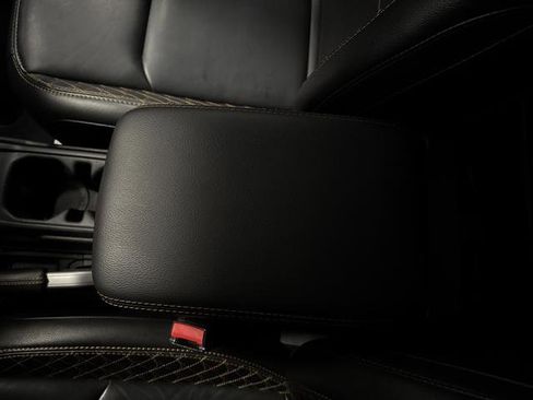 Used 2022 Jeep Gladiator Overland image 19