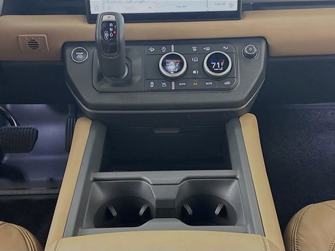 Used 2025 Land Rover Defender 110 S image 12