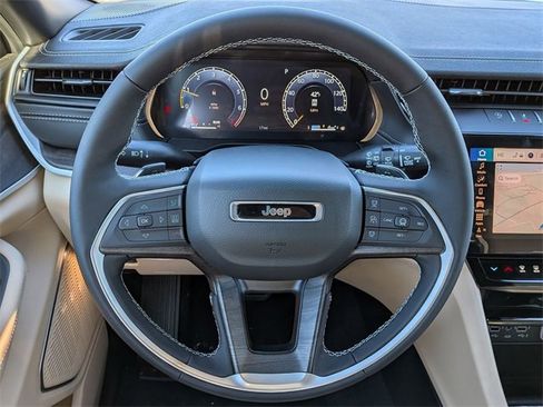 New 2026 Jeep Grand Cherokee Limited image 17