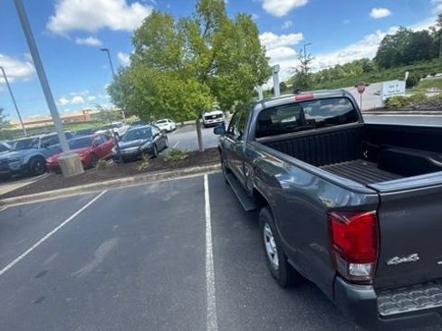 Used 2021 Toyota Tacoma SR AWD/4WD image 2