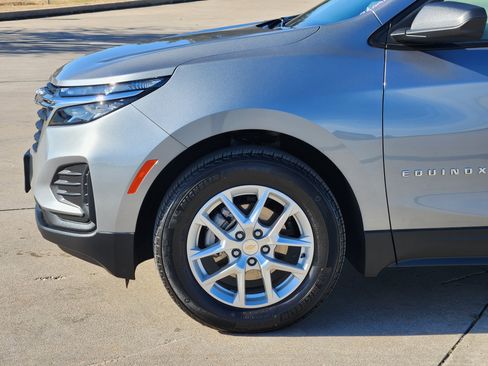 Certified 2023 Chevrolet Equinox LS w/ LS Convenience Package image 8