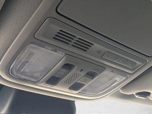 Used 2014 Honda Odyssey Touring image 16