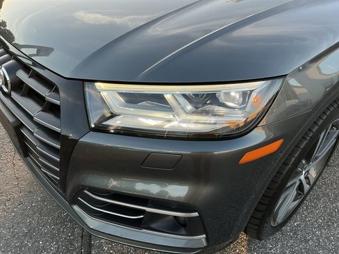 Used 2020 Audi Q5 e Prestige image 30