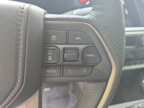 Certified 2025 Toyota Tacoma TRD Off-Road w/ TRD Off Road Premium Package AWD/4WD image 19