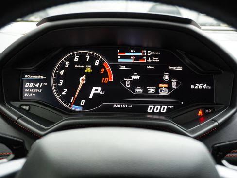 Used 2016 Lamborghini Huracan LP 580-2 RWD image 21