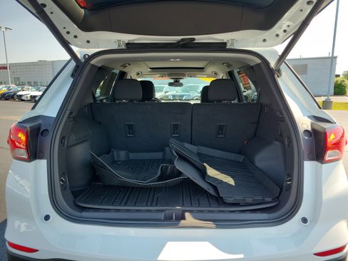 Used 2023 Chevrolet Equinox LT image 8