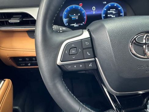 Used 2023 Toyota Highlander Platinum AWD/4WD image 20